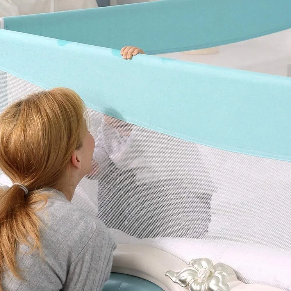 Baby Playpen Bed Rail Barandilla de Seguridad para Camas Protector de elevación Vertical con útil Bolsillo de Almacenamiento para Cuna Convertible Protección para bebés Juguete de