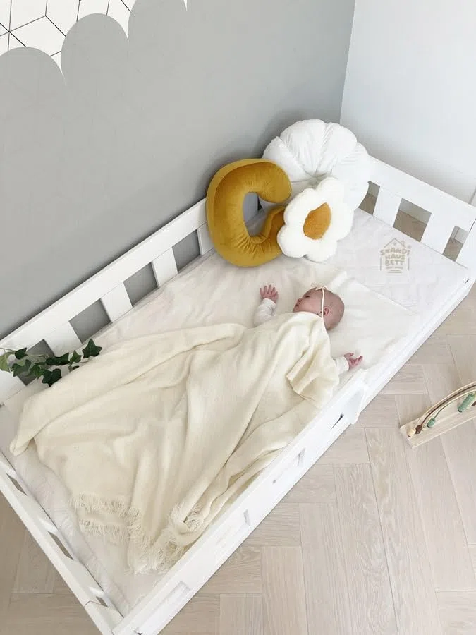 Cama Infantil 80x140 Blanco - BAJO - Cama Baja Infantil - Cama para Niños - Cama Suelo Infantil - Cama Infantil Niña - Estable Camas Infantiles - Acogedor Cama Niños